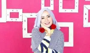 Tampil Menarik Dengan 7 Aksesoris Hijab Modern