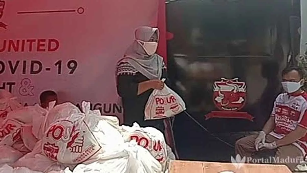 PWI Pamekasan dan  Salurkan Ratusan Sembako
