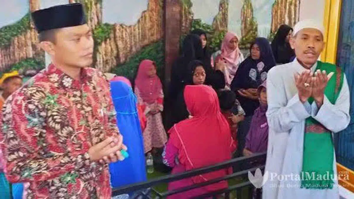 LBH Achmad Madani Putra Berbagi Kebahagiaan dengan Anak Yatim & Kaum Duafa