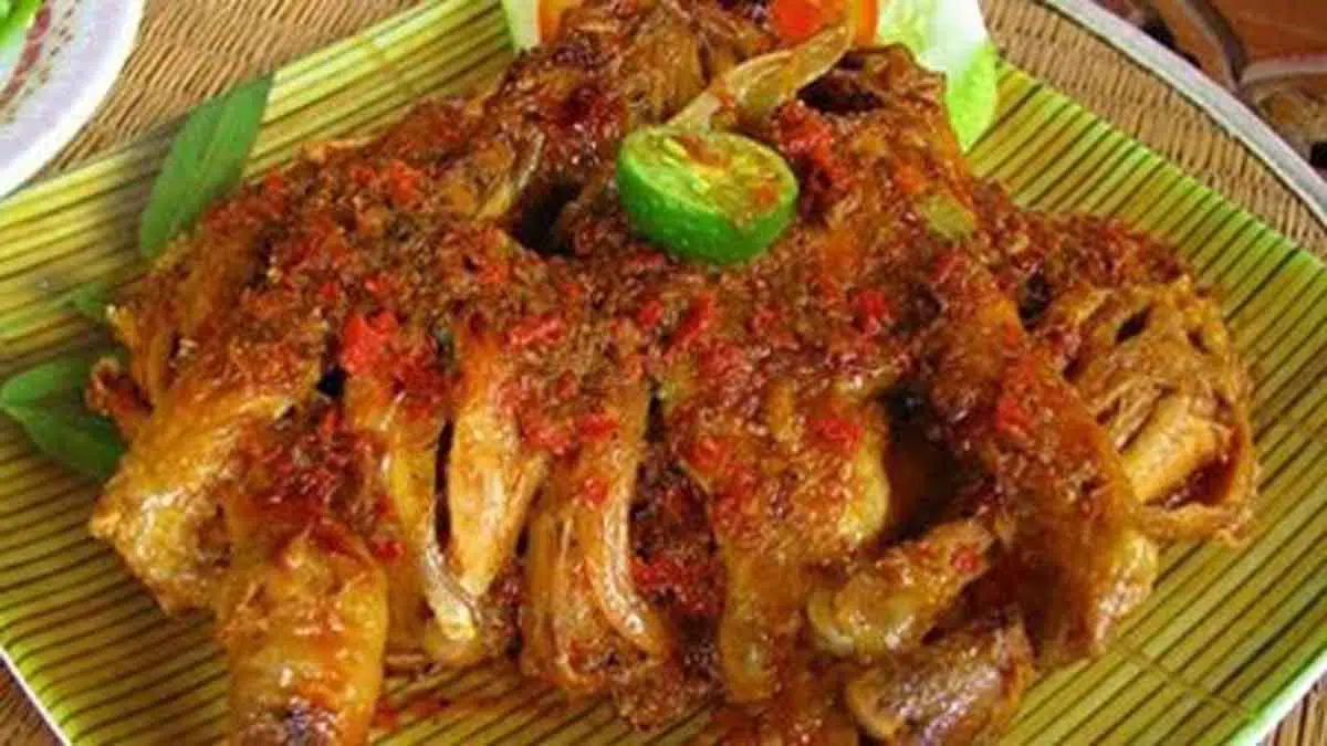 Menu Sahur : Resep Ayam Betutu Khas Bali Super Lezat