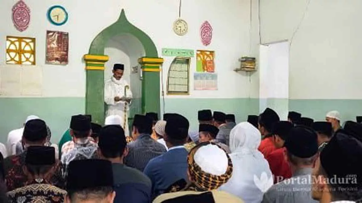 Sebagian Warga Muslim Sumenep Salat Id Lebih Awal