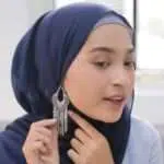 Tampil Menarik Dengan 7 Aksesoris Hijab Modern - Portalmadura.com Aksesoris anting