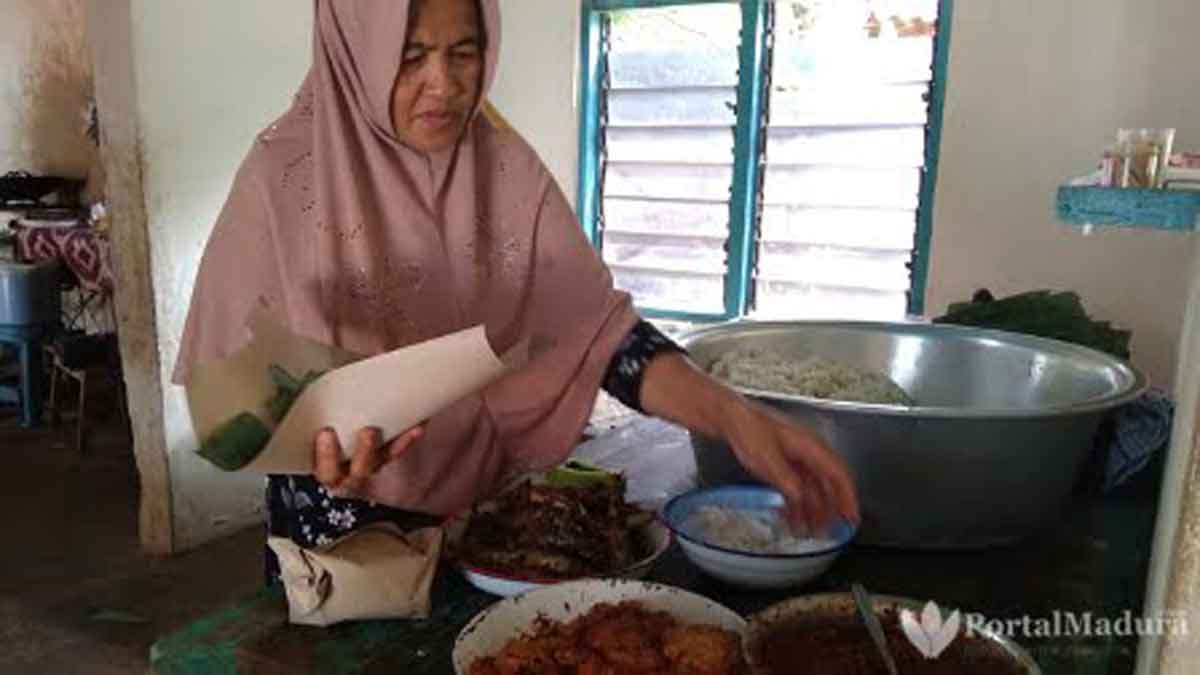 Ketan Urap Kelapa Khas Sumenep Bisa Jadi Santapan Buka Puasa