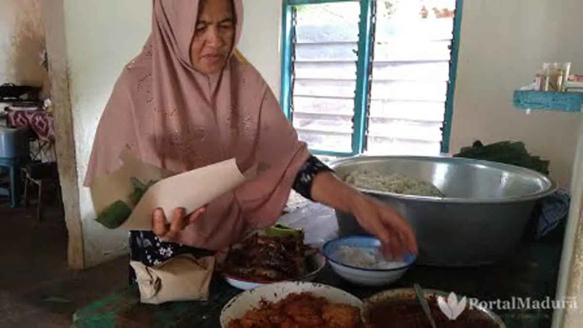 Ketan Urap Kelapa Khas Sumenep Bisa Jadi Santapan Buka Puasa