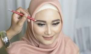 Tampil Beda, 5 Look Makeup Inspirasi Untuk Lebaran