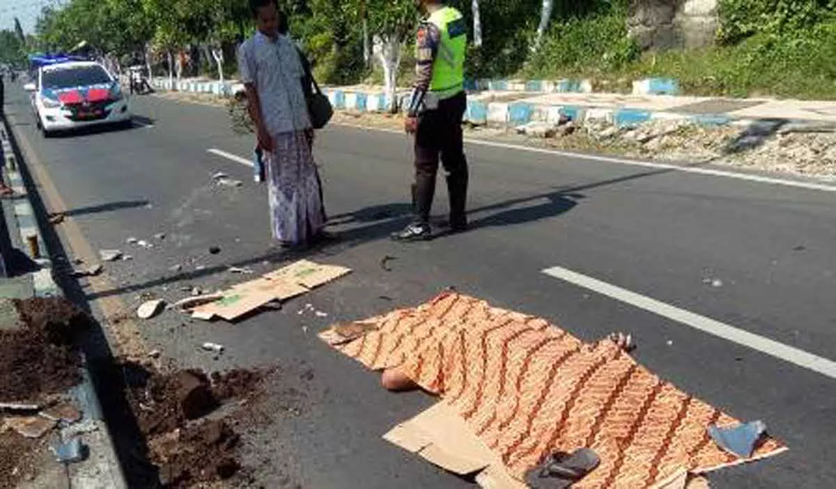 Tabrak Pot Bunga, Pelajar di Madura Tewas Dilindas Truk