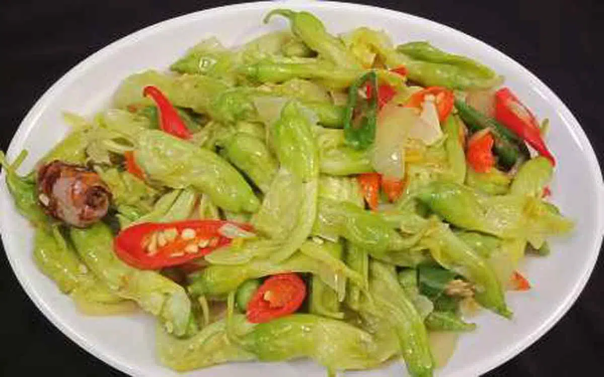 Menu Sahur: Tumis Kembang Turi Bikin Nagih