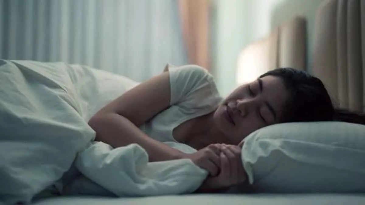 Hindari 5 Kebiasaan Ini sebelum Anda Tidur Malam