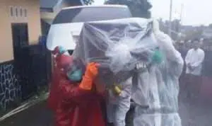 Satu Keluarga Dokter Wafat Karena Covid-19, Dua Puskesmas Ditutup di Sampang