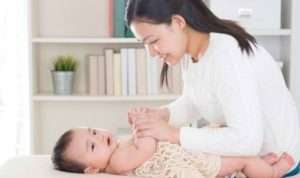Bunda, Ketahui Pentingnya Pijat Untuk Bayi
