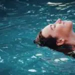 8 Manfaat Berenang untuk Tubuh Sehat dan Bugar
