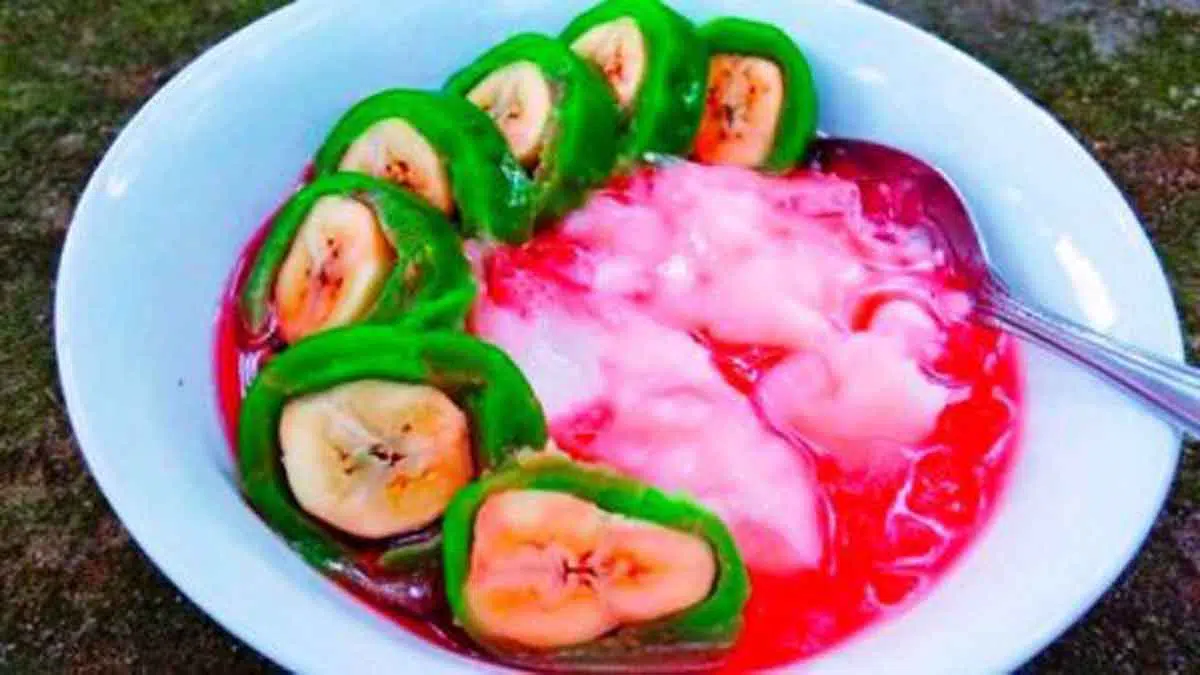 Es Pisang Ijo Asli Makasar yang Bikin Seger