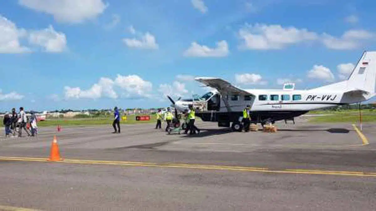 Terapkan Protokol Kesehatan, Bandara Trunojoyo Kembali Layani Penerbangan