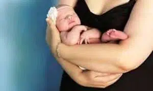 Lakukan 5 Cara Menggendong Bayi dengan Tepat