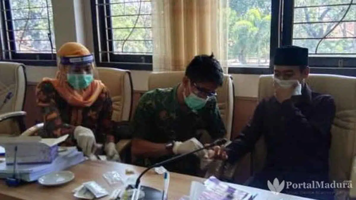 Anggota DPRD Pamekasan Dirapid Test