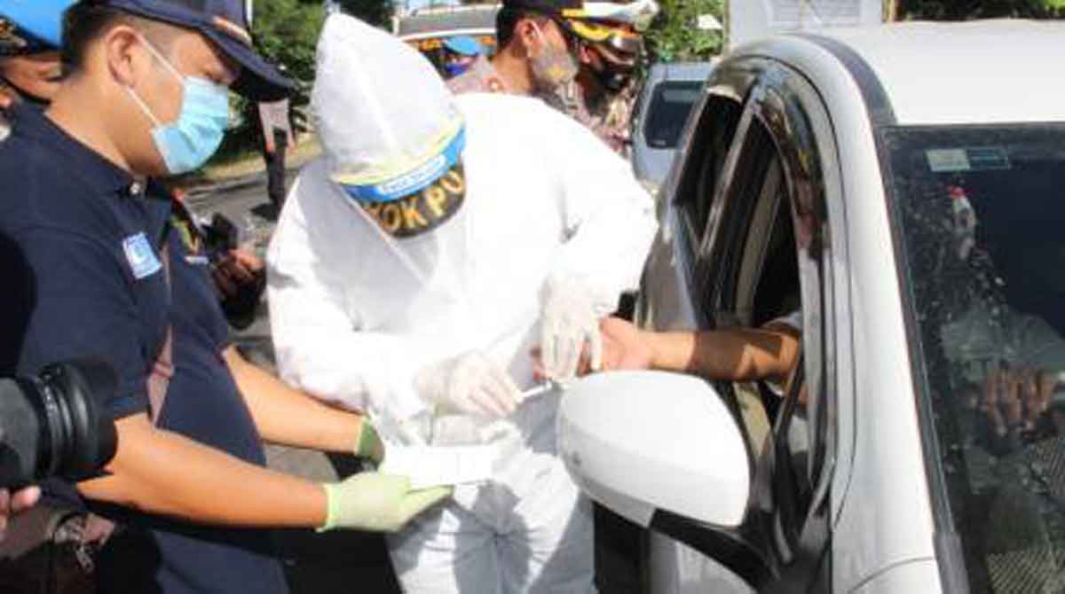 Polres Sumenep Gelar 'Rapid Test Drive Thrue' di Perbatasan