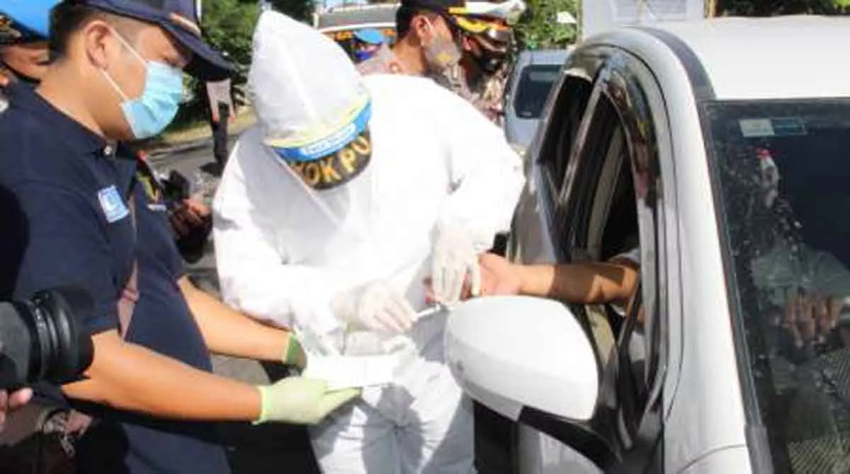 Polres Sumenep Gelar ‘Rapid Test Drive Thrue’ di Perbatasan