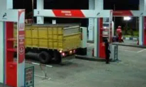 SPBU Pakandangan Ingatkan Calon Pembeli Gunakan Jerigen sesuai Regulasi