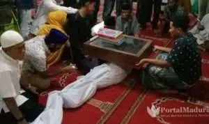 Isu Santet, Sumpah Pocong Jadi “Pengadilan” di Masjid Madegan