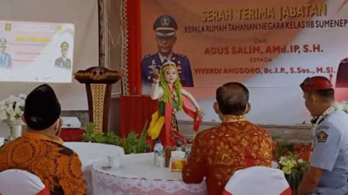 Seni Tradisional Warnai Serah Terima Karutan Klas IIB Sumenep