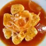Telur Dadar Gulung dengan Saus Asam Manis yang Lezat