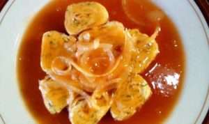 Telur Dadar Gulung dengan Saus Asam Manis yang Lezat