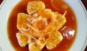 Telur Dadar Gulung dengan Saus Asam Manis yang Lezat