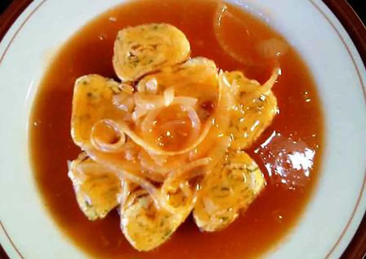 Telur Dadar Gulung dengan Saus Asam Manis yang Lezat