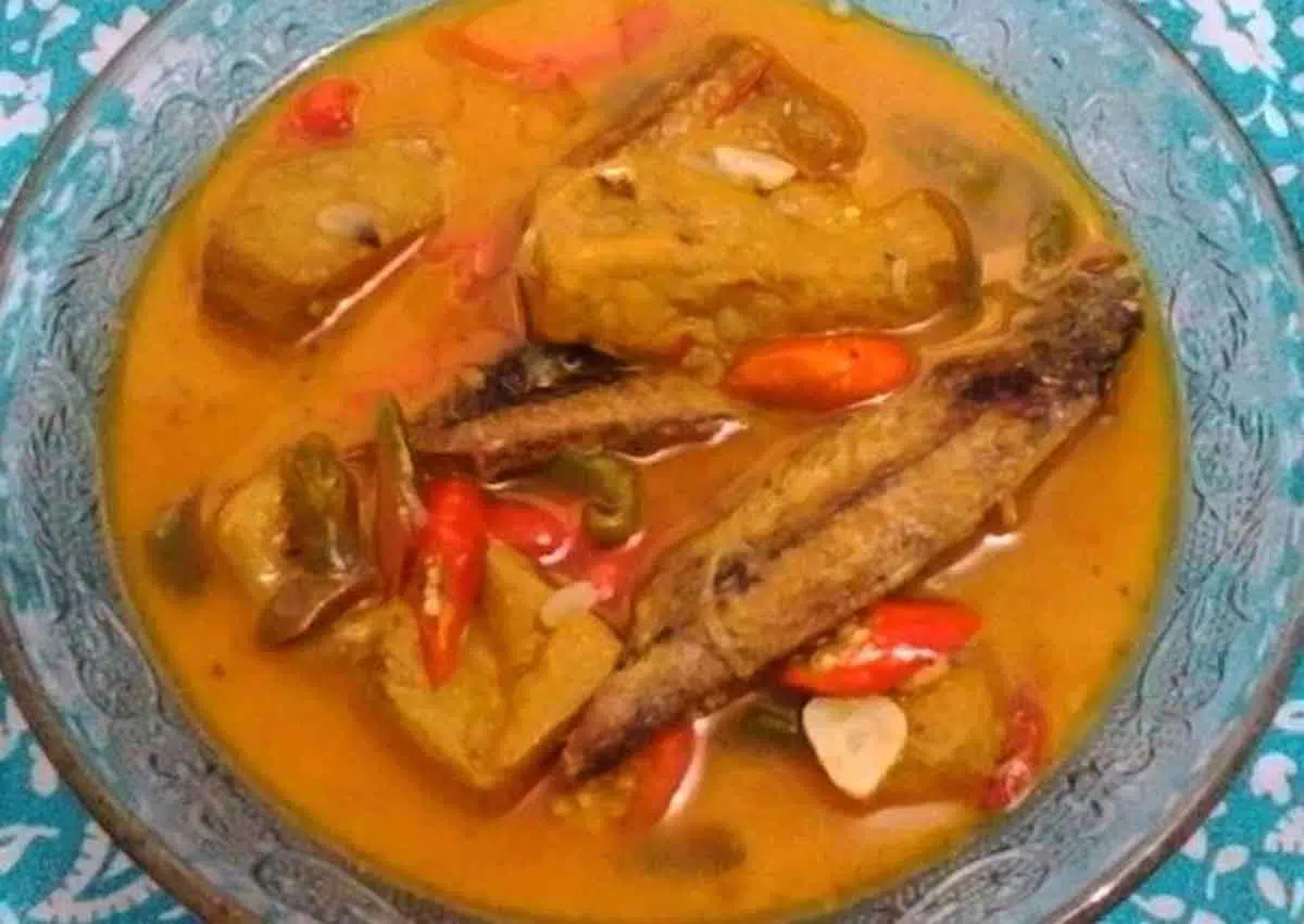 Menu Siang: Resep Ikan Tongkol Kuah Gulai Pedas