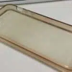 6 Cara Bersihkan Casing Bening Ponsel yang Menguning