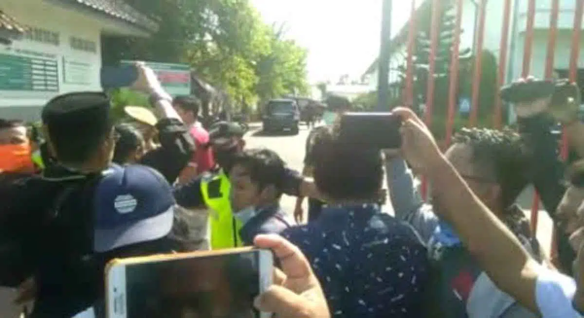 Satpam Halangi Wartawan Hingga Ribut Jelang Penutupan PT Tanjung Odi