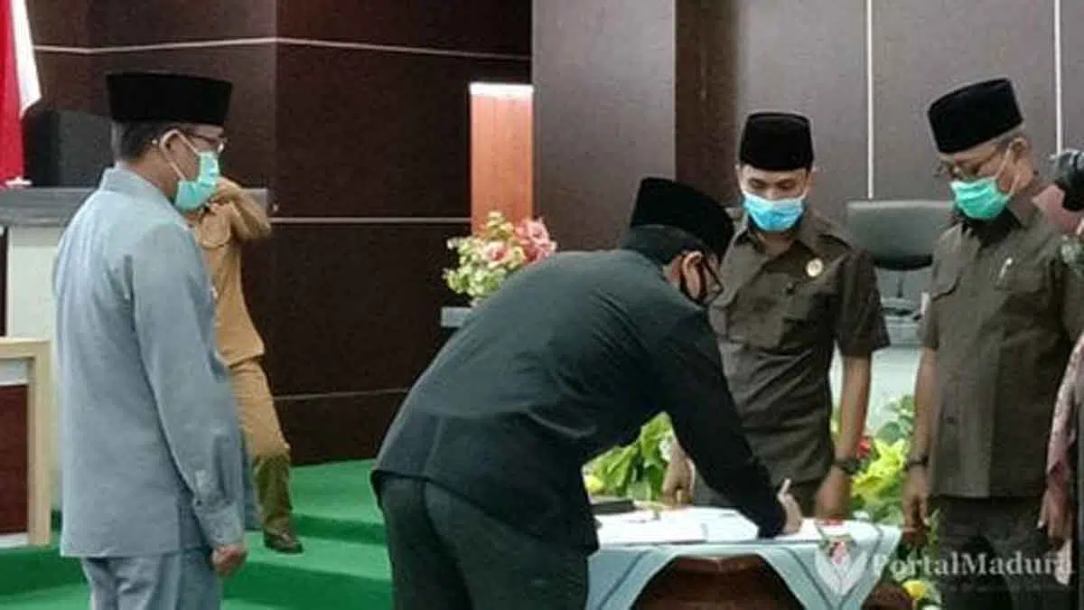 Dprd Pamekasan Gelar Rapat Paripurna Penetapan Dua Raperda - Portalmadura.com DPRD Pamekasan Gelar Rapat Paripurna Penetapan Dua Raperda