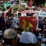 Aksi Penolakan RUU HIP Diakhiri dengan Pembakaran Gambar Palu Arit