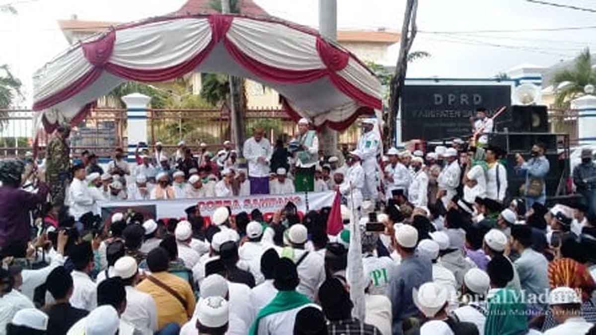 Tolak RUU HIP, Kiai dan Ulama Sampang Turun Aksi ke Kantor DPRD Sampang