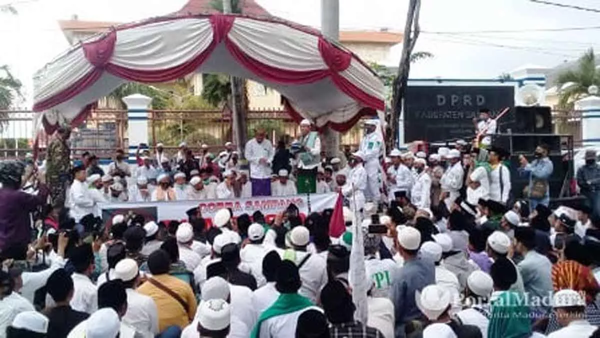 Tolak RUU HIP, Kiai dan Ulama Sampang Turun Aksi ke Kantor DPRD Sampang