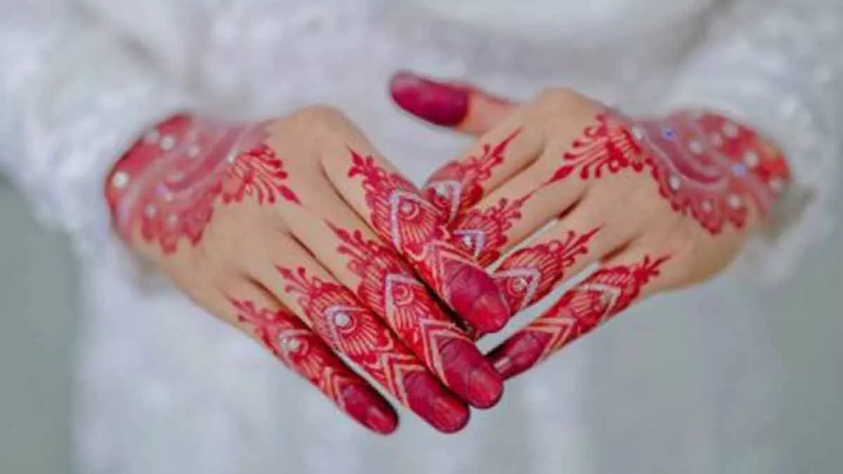 Cara Cepat Hilangkan Warna Henna pada Tangan