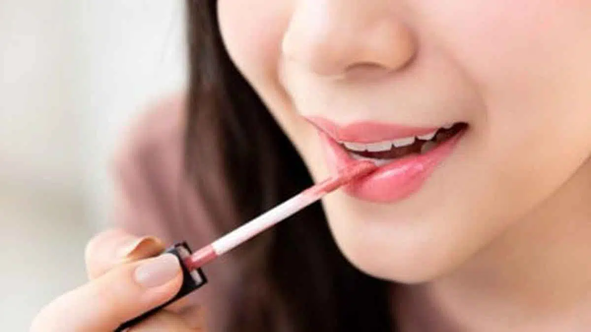 Cara Mencairkan Lip Cream yang Kering