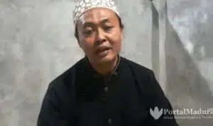 Respon Pengasuh Ponpes Al-Is'af KR. Moch. Rafiq Zaini pada Achmad Fauzi-Dewi Khalifah