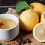 Manfaat Rutin Konsumsi Air Lemon Hangat Bagi Kecantikan Kulit