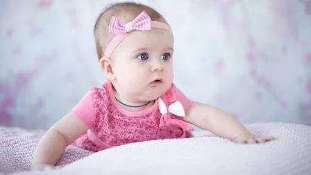 Memilih Aksesori Kepala Yang Aman Untuk Bayi