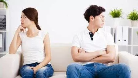 Memiliki Pasangan yang Seumuran Dianggap Kurang Ideal? Simak 4 Alasan Berikut
