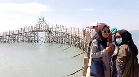 Wisata Pantai Ekasoghi Terapkan Protokol Kesehatan, Begini Keunikannya - Portalmadura.com Wisata Pantai Ekasoghi Terapkan Protokol Kesehatan, Begini Keunikannya
