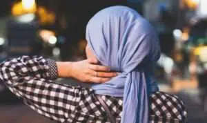 Perawatan Rambut Untuk Perempuan Berhijab
