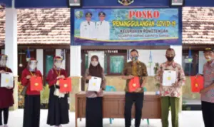 Mahasiswa UMM Jadi Relawan Posko Tanggap Covid-19 & Terapkan Program KIE di Sampang