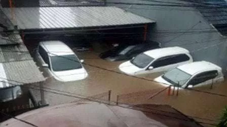 5 Hal yang Harus Diperhatikan Jika Mobil Anda terendam Banjir