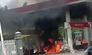 Mobil Terbakar di SPBU Sotabar Pasean Pamekasan