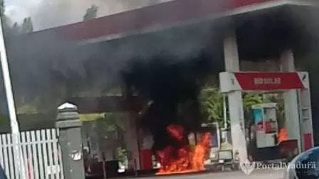 Ini Kronologi Kebakaran Mobil di SPBU Sotabar Pamekasan