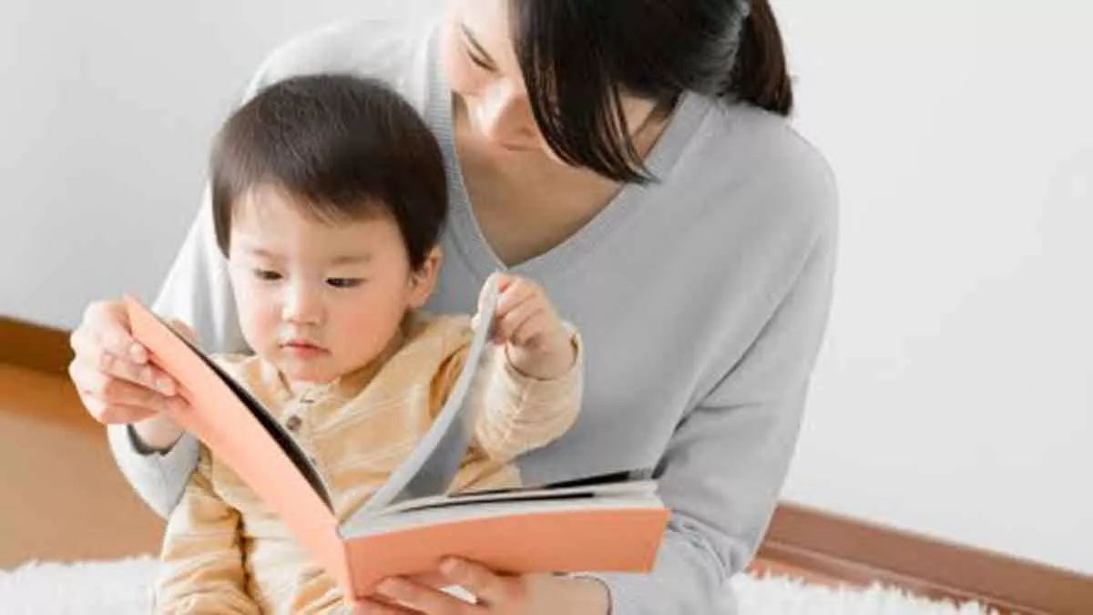 7 Manfaat Membaca Dongeng Sebelum Tidur untuk Anak