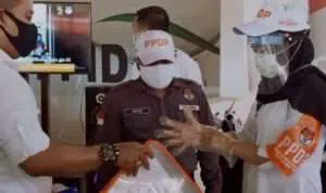 KPU Minta Warga Sumenep Tidak Takut, Petugas Coklit Pakai APD Lengkap