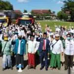 Doakan Jadi Pemimpin, Bupati Pamekasan Lepas Keberangkatan Santri Sidogiri